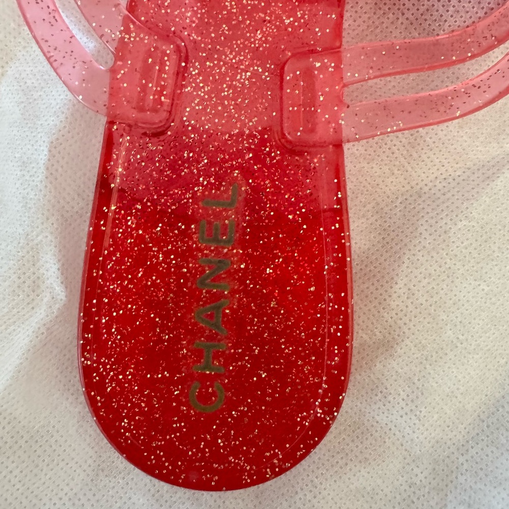Brand New Size 38 Chanel Pink Jelly Sandals with Flower Detail - Picture 11 of 14